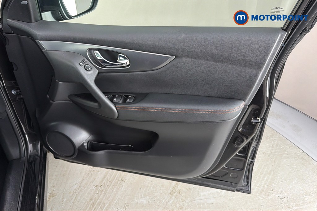 Nissan Qashqai N-Motion Manual Petrol SUV - Stock Number (1638644) - 19th supplementary image