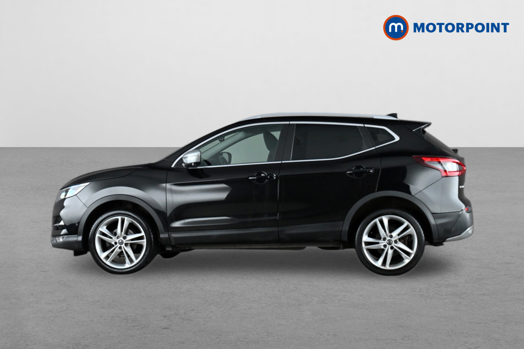 Nissan Qashqai N-Motion Manual Petrol SUV - Stock Number (1638644) - Passenger side