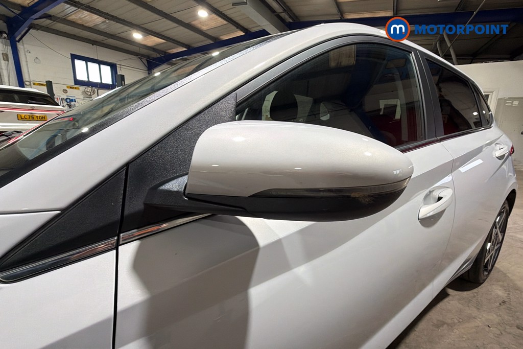 Hyundai I20 Premium Automatic Petrol Hatchback - Stock Number (1638743) - 43rd supplementary image