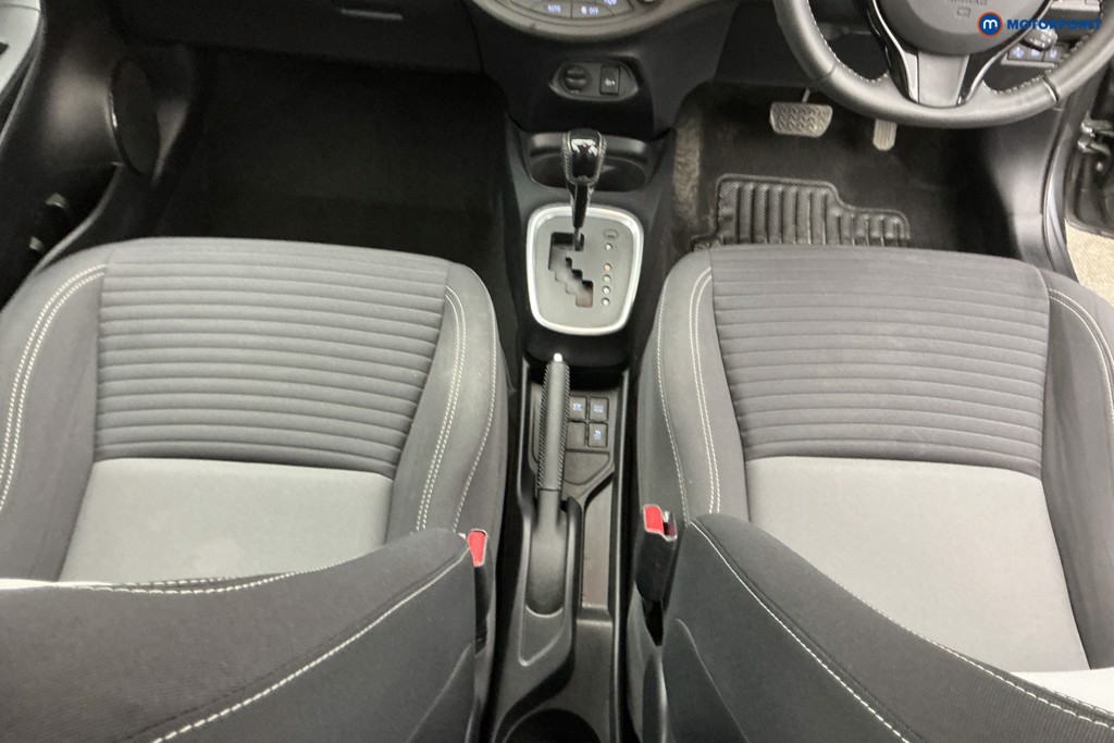 Toyota Yaris Icon Tech Automatic Petrol-Electric Hybrid Hatchback - Stock Number (1639017) - 10th supplementary image