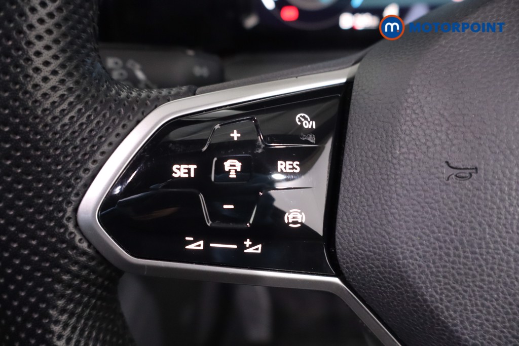 Volkswagen Golf R-Line Manual Petrol Hatchback - Stock Number (1639099) - 7th supplementary image