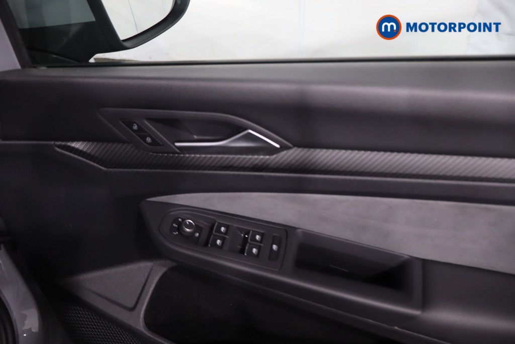 Volkswagen Golf R-Line Manual Petrol Hatchback - Stock Number (1639099) - 22nd supplementary image