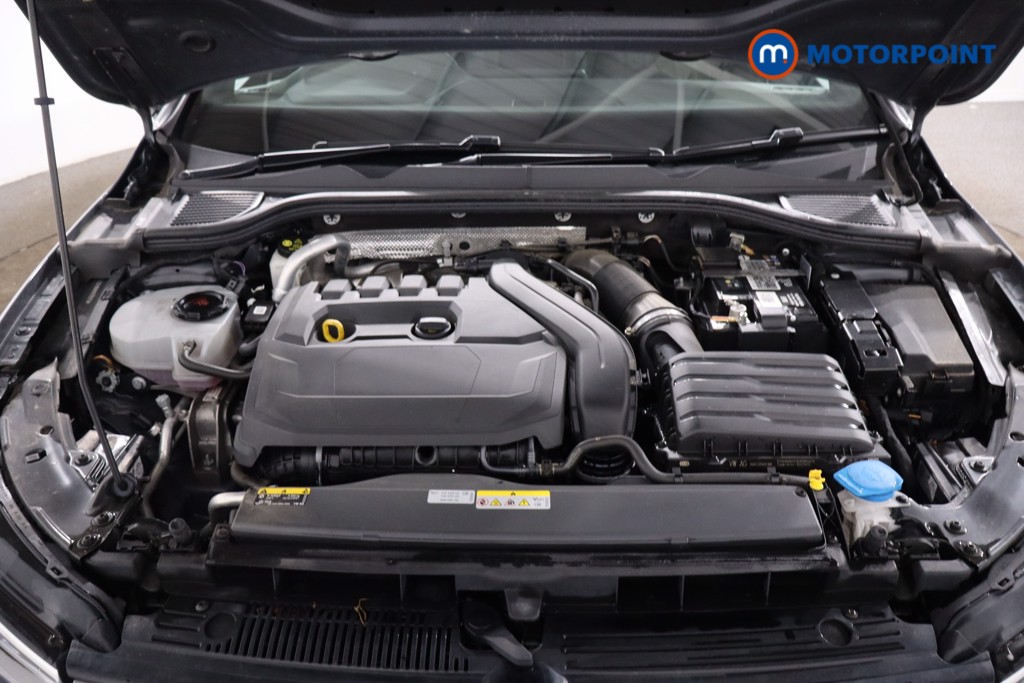Volkswagen Golf R-Line Manual Petrol Hatchback - Stock Number (1639099) - 32nd supplementary image