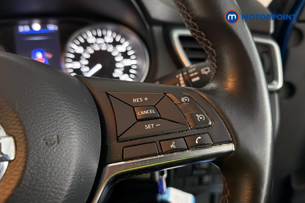 Nissan Qashqai Acenta Premium Manual Petrol SUV - Stock Number (1639359) - 4th supplementary image