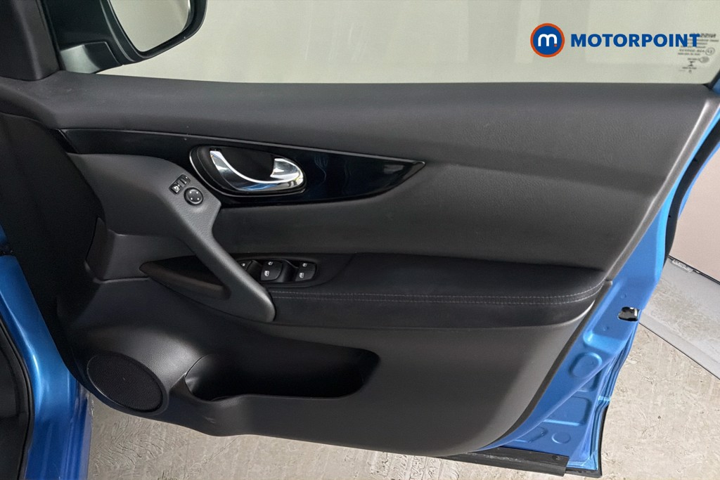 Nissan Qashqai Acenta Premium Manual Petrol SUV - Stock Number (1639359) - 19th supplementary image