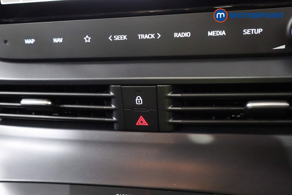 Hyundai I20 Ultimate Manual Petrol Hatchback - Stock Number (1639533) - 19th supplementary image
