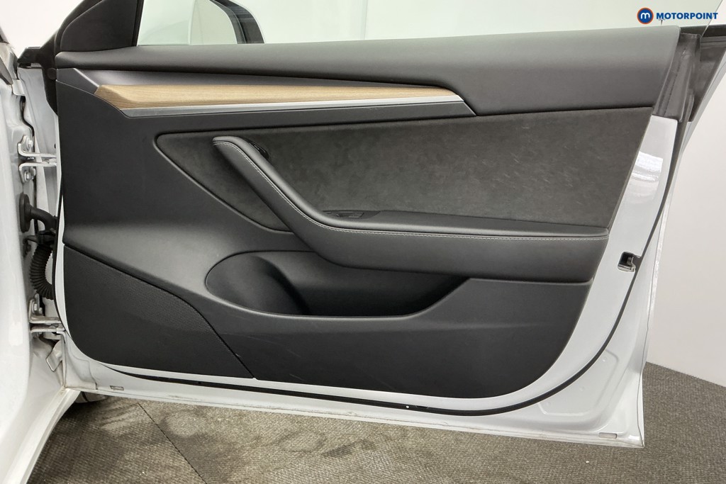 Tesla Model 3 Long Range Automatic Electric Saloon - Stock Number (1640263) - 24th supplementary image