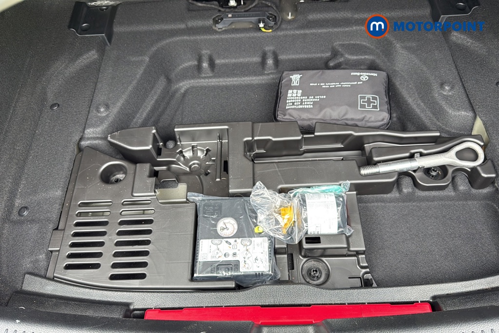 Mercedes-Benz A Class Amg Line Automatic Petrol Hatchback - Stock Number (1640950) - 33rd supplementary image