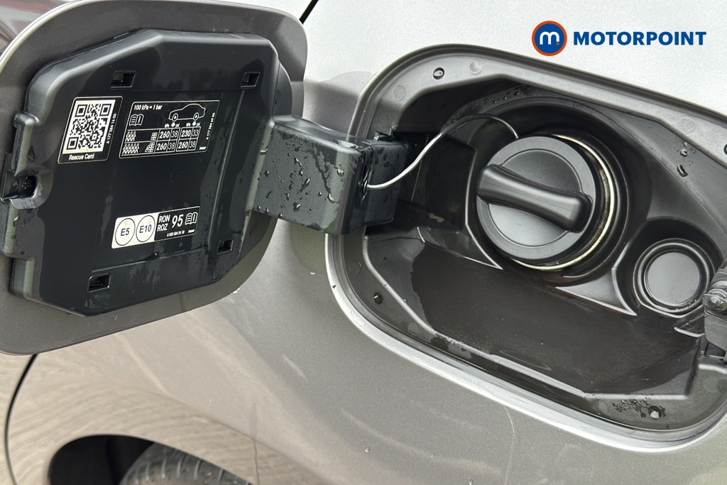 Mercedes-Benz A Class Amg Line Automatic Petrol Hatchback - Stock Number (1640950) - 41st supplementary image