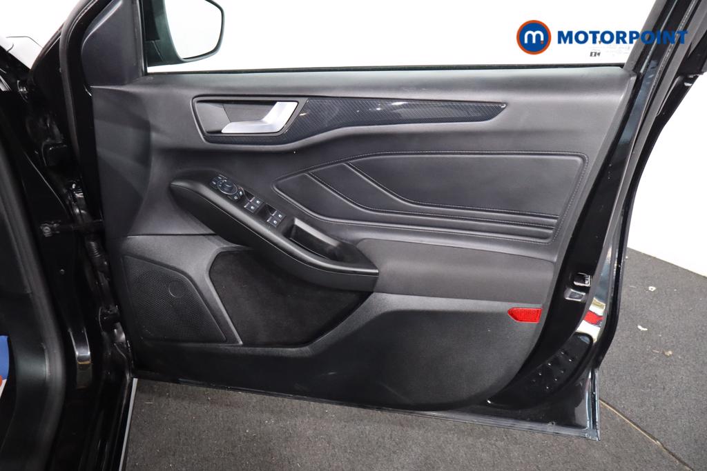Ford Focus St-Line Automatic Petrol Estate - Stock Number (1641148) - 2nd supplementary image