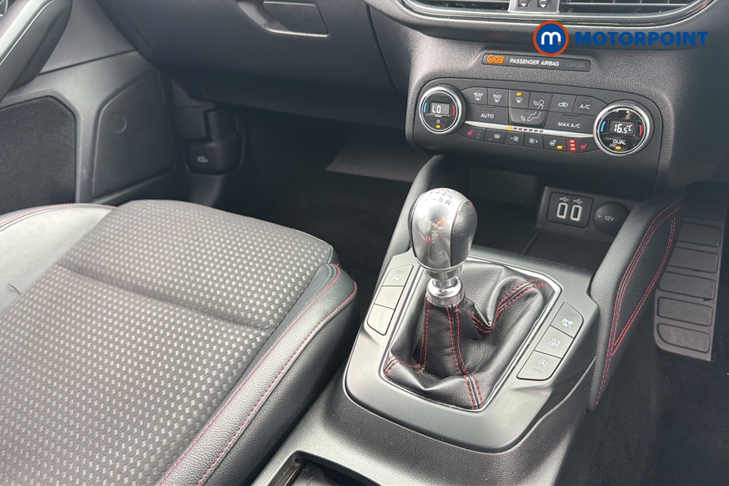 Ford Focus St-Line X Edition Manual Petrol Hatchback - Stock Number (1597070) - 15th supplementary image