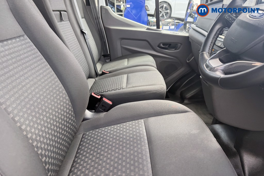 Ford Transit Limited Automatic Diesel Medium Roof Van - Stock Number (1614678) - 3rd supplementary image