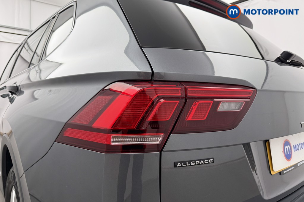 Volkswagen Tiguan Allspace Life Manual Petrol SUV - Stock Number (1627314) - 21st supplementary image