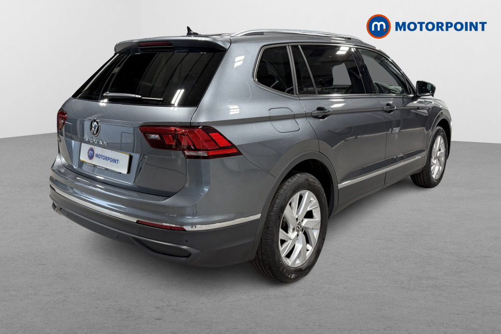 Volkswagen Tiguan Allspace Life Manual Petrol SUV - Stock Number (1627314) - Drivers side rear corner