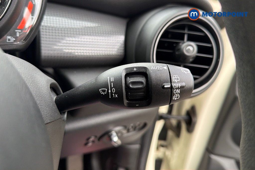 Mini Hatchback Cooper Classic Manual Petrol Hatchback - Stock Number (1629506) - 7th supplementary image