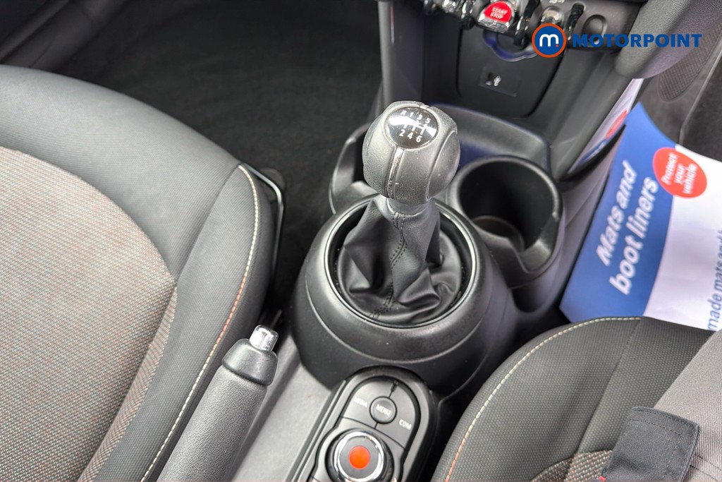 Mini Hatchback Cooper Classic Manual Petrol Hatchback - Stock Number (1629506) - 15th supplementary image