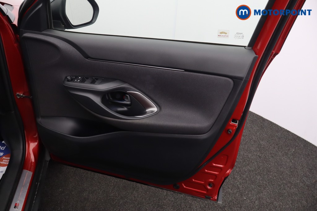 Toyota Yaris Cross Gr Sport Automatic Petrol-Electric Hybrid Estate - Stock Number (1629854) - 12th supplementary image