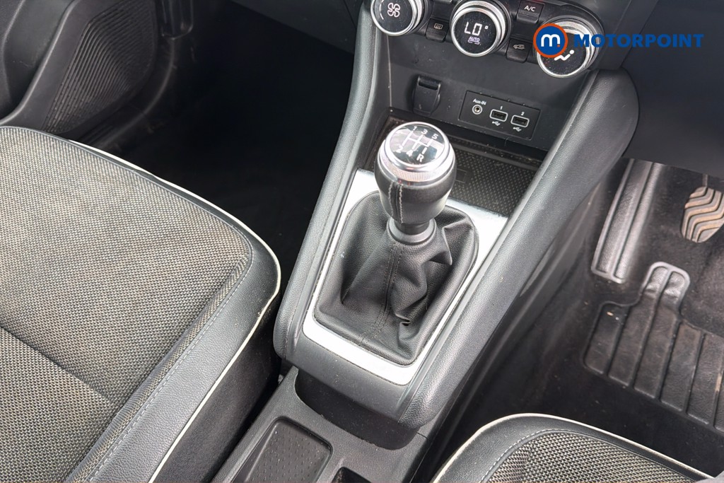 Renault Captur S Edition Manual Petrol SUV - Stock Number (1631167) - 15th supplementary image