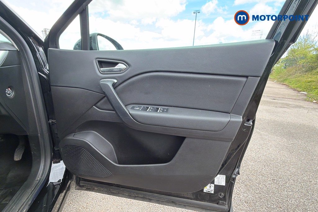 Renault Captur S Edition Manual Petrol SUV - Stock Number (1631167) - 19th supplementary image