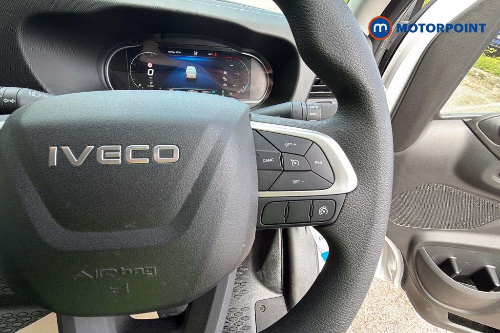 Iveco Daily Business Automatic Diesel High Volume-High Roof Van - Stock Number (1631873) - 4th supplementary image