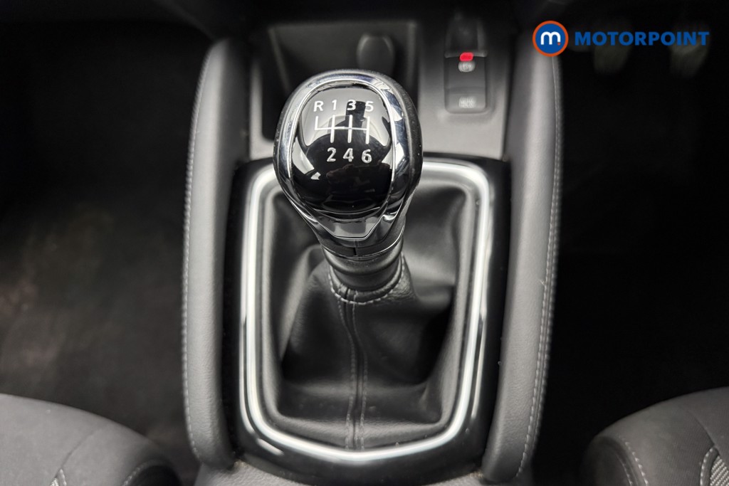Nissan Qashqai Acenta Premium Manual Diesel SUV - Stock Number (1632513) - 7th supplementary image
