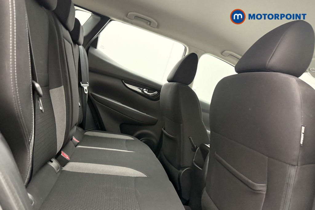 Nissan Qashqai Acenta Premium Manual Diesel SUV - Stock Number (1632513) - 9th supplementary image
