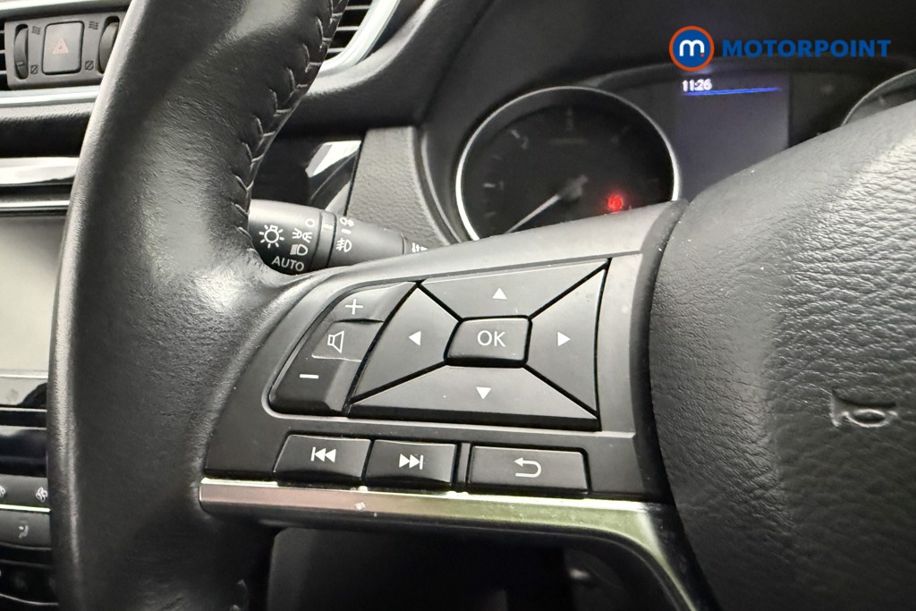 Nissan Qashqai Acenta Premium Manual Diesel SUV - Stock Number (1632513) - 14th supplementary image