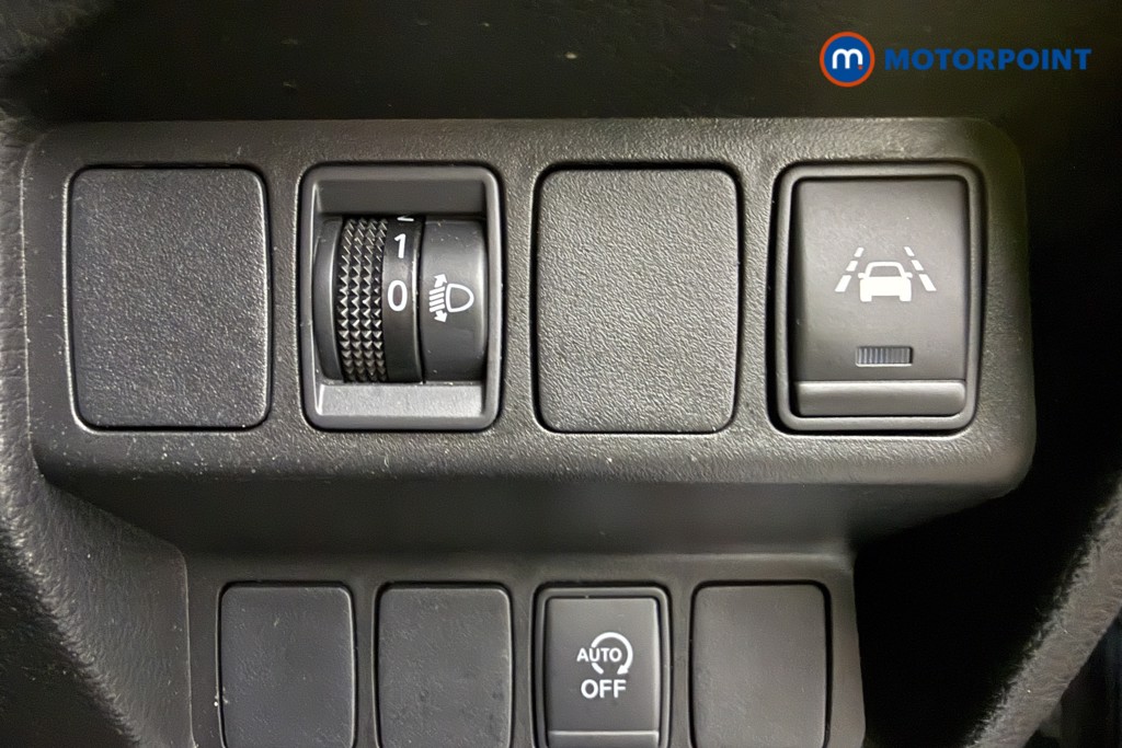 Nissan Qashqai Acenta Premium Manual Diesel SUV - Stock Number (1632513) - 17th supplementary image