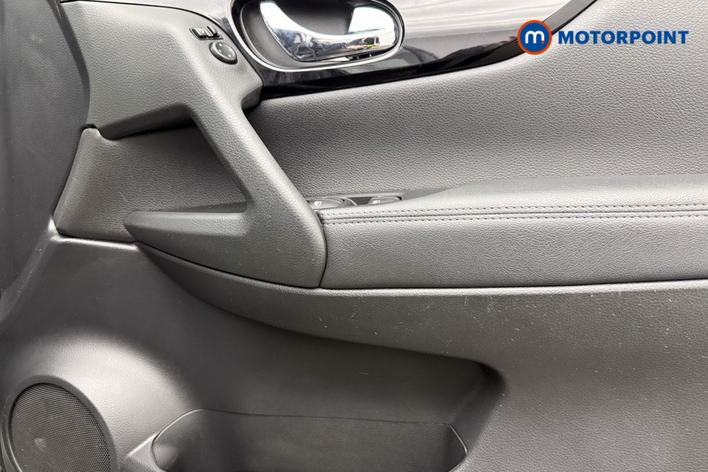 Nissan Qashqai Acenta Premium Manual Diesel SUV - Stock Number (1632513) - 18th supplementary image
