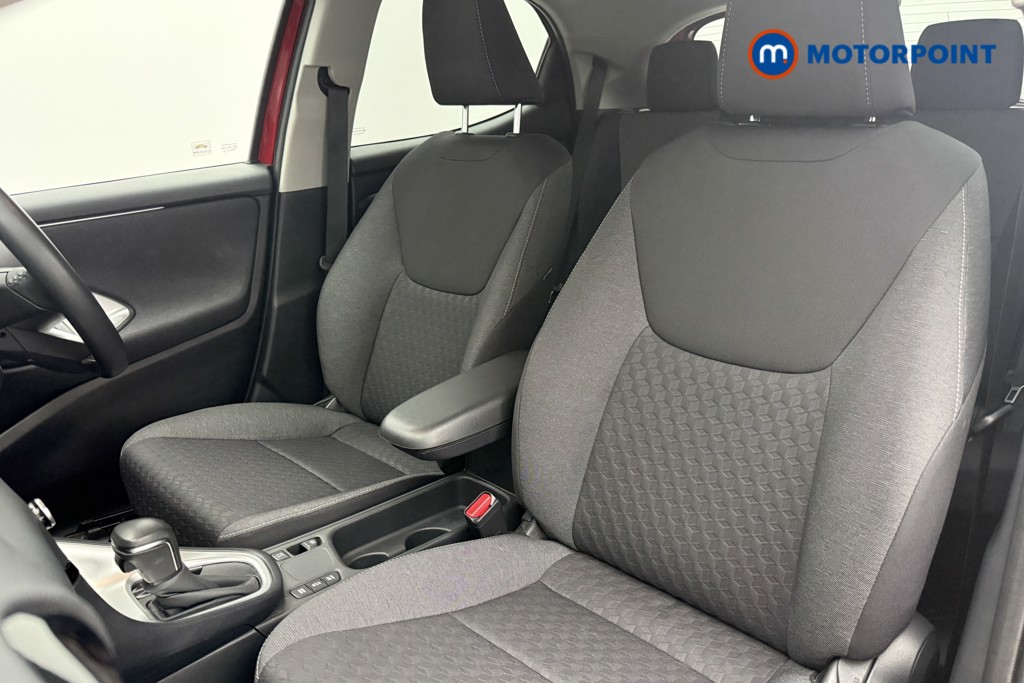Toyota Yaris Design Automatic Petrol-Electric Hybrid Hatchback - Stock Number (1632544) - 3rd supplementary image