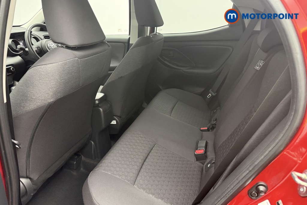 Toyota Yaris Design Automatic Petrol-Electric Hybrid Hatchback - Stock Number (1632544) - 4th supplementary image