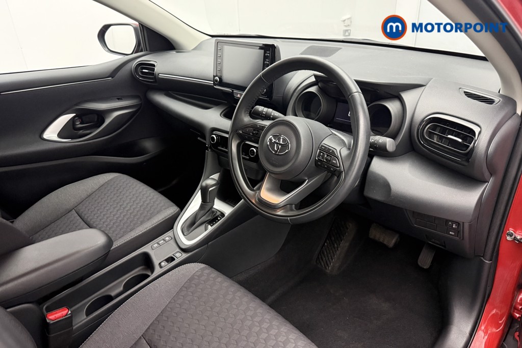 Toyota Yaris Design Automatic Petrol-Electric Hybrid Hatchback - Stock Number (1632544) - 6th supplementary image