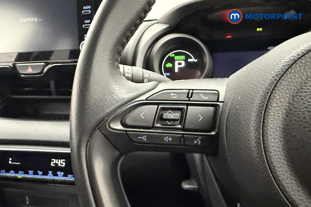 Toyota Yaris Design Automatic Petrol-Electric Hybrid Hatchback - Stock Number (1632544) - 7th supplementary image