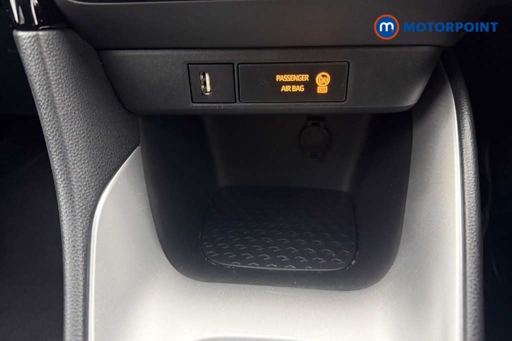 Toyota Yaris Design Automatic Petrol-Electric Hybrid Hatchback - Stock Number (1632544) - 13th supplementary image