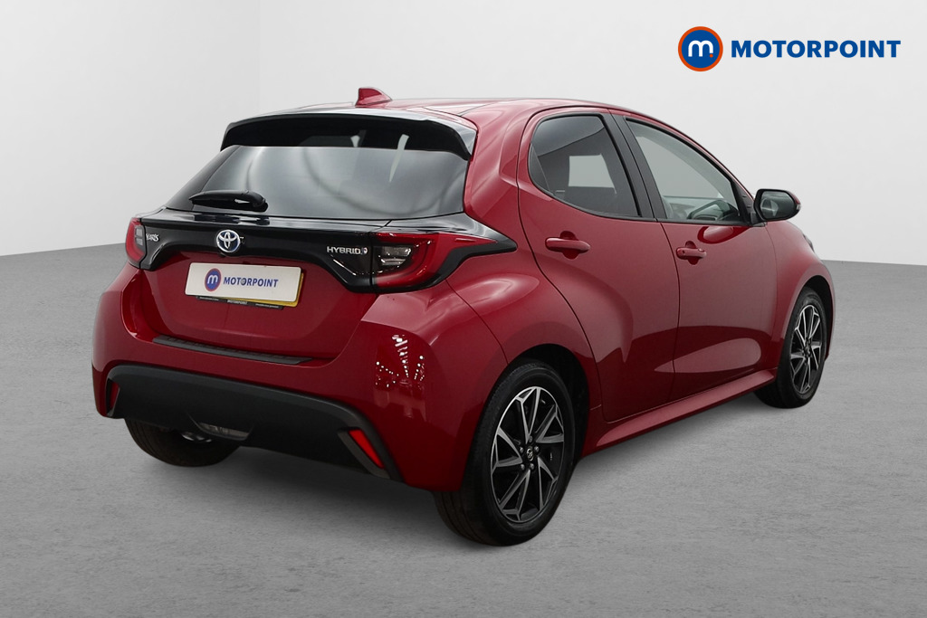 Toyota Yaris Design Automatic Petrol-Electric Hybrid Hatchback - Stock Number (1632544) - Drivers side rear corner