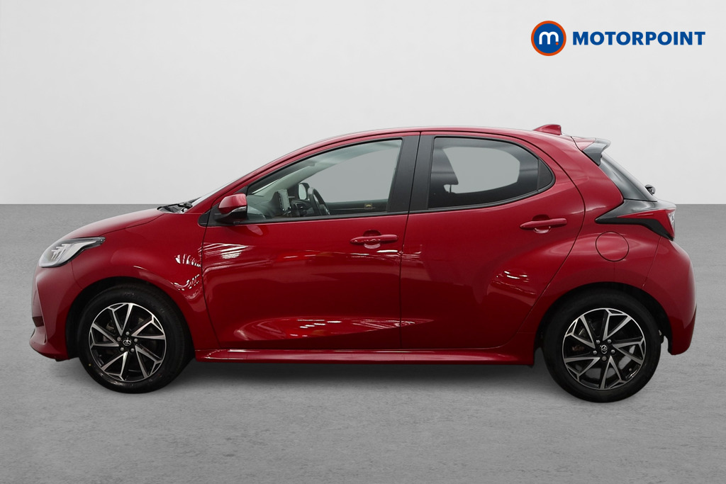 Toyota Yaris Design Automatic Petrol-Electric Hybrid Hatchback - Stock Number (1632544) - Passenger side