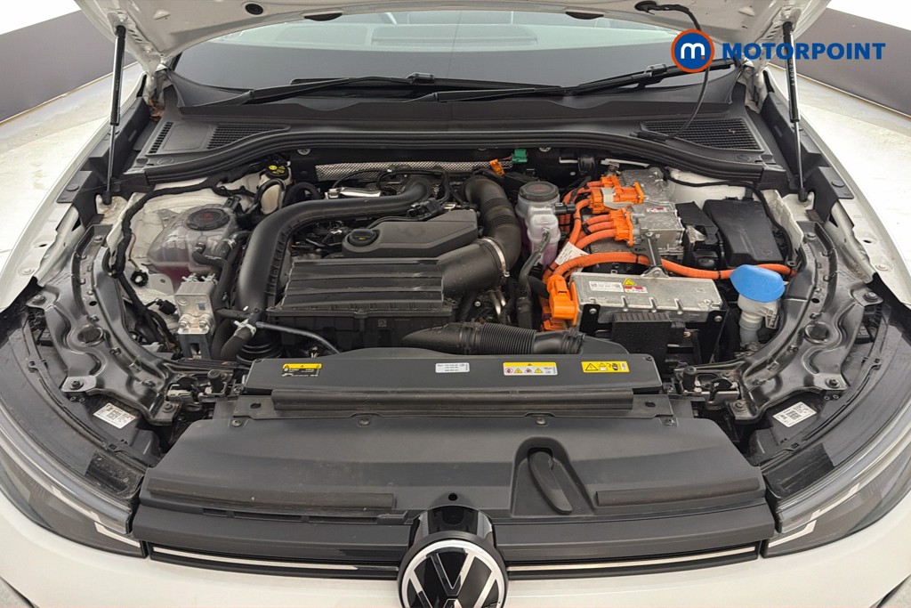 Volkswagen Passat Life Automatic Petrol Plug-In Hybrid Estate - Stock Number (1632936) - 51st supplementary image