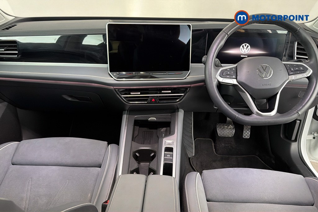 Volkswagen Passat Life Automatic Petrol Plug-In Hybrid Estate - Stock Number (1632936) - 1st supplementary image