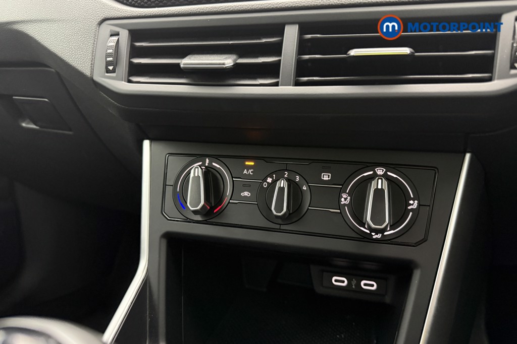 Volkswagen Polo Life Manual Petrol Hatchback - Stock Number (1633191) - 12th supplementary image
