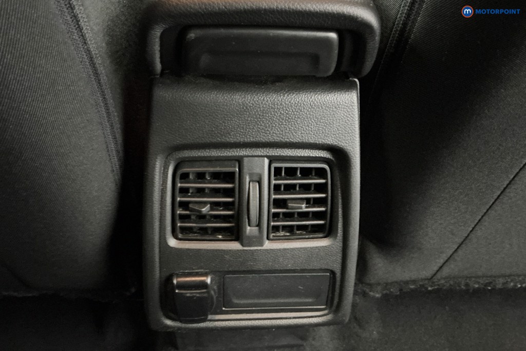 Renault Captur Iconic Manual Petrol SUV - Stock Number (1633231) - 10th supplementary image