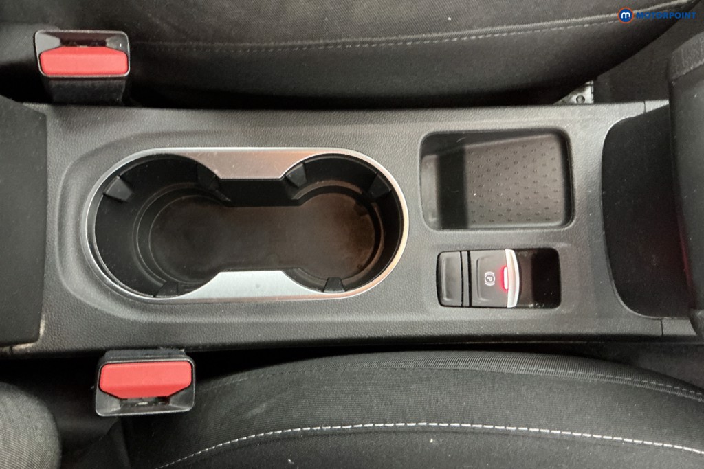 Renault Captur Iconic Manual Petrol SUV - Stock Number (1633231) - 13th supplementary image