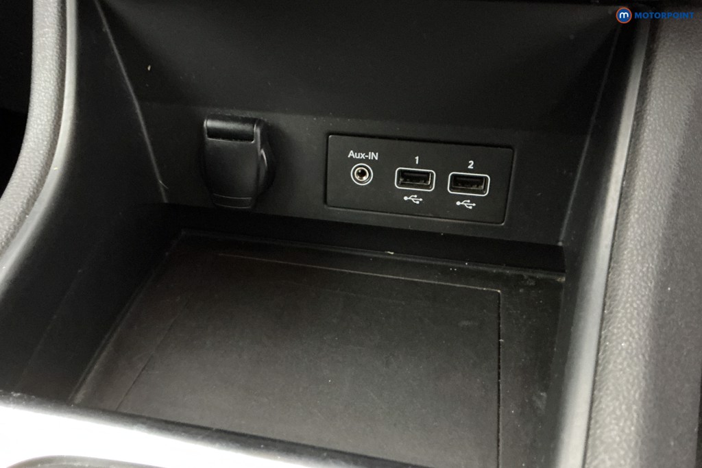 Renault Captur Iconic Manual Petrol SUV - Stock Number (1633231) - 15th supplementary image
