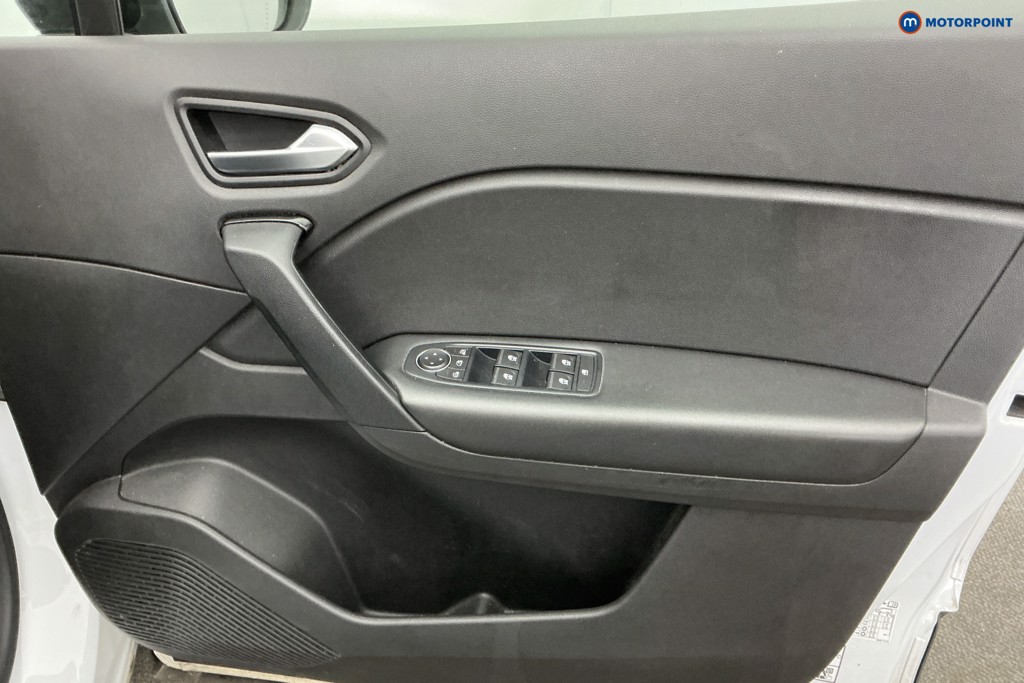 Renault Captur Iconic Manual Petrol SUV - Stock Number (1633231) - 23rd supplementary image