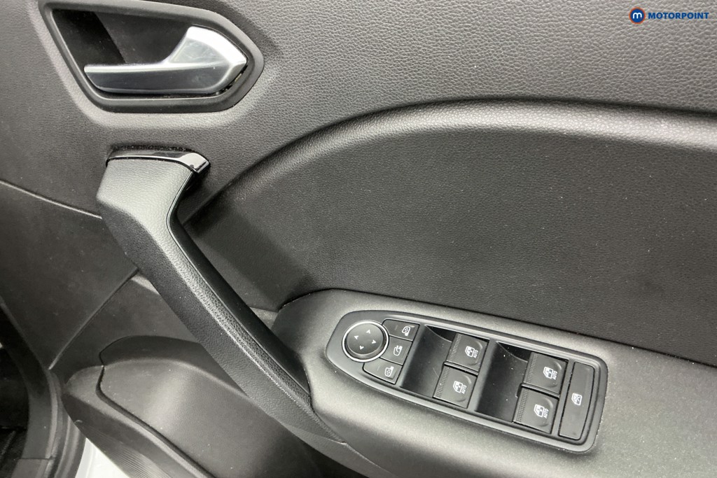 Renault Captur Iconic Manual Petrol SUV - Stock Number (1633231) - 24th supplementary image