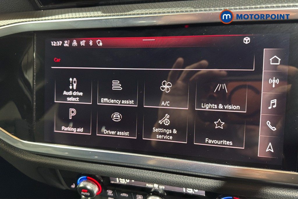 Audi Q3 Black Edition Manual Petrol SUV - Stock Number (1633299) - 9th supplementary image