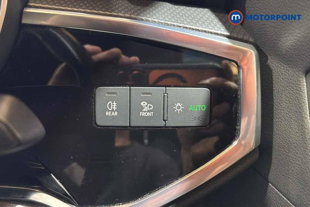 Audi Q3 Black Edition Manual Petrol SUV - Stock Number (1633299) - 18th supplementary image