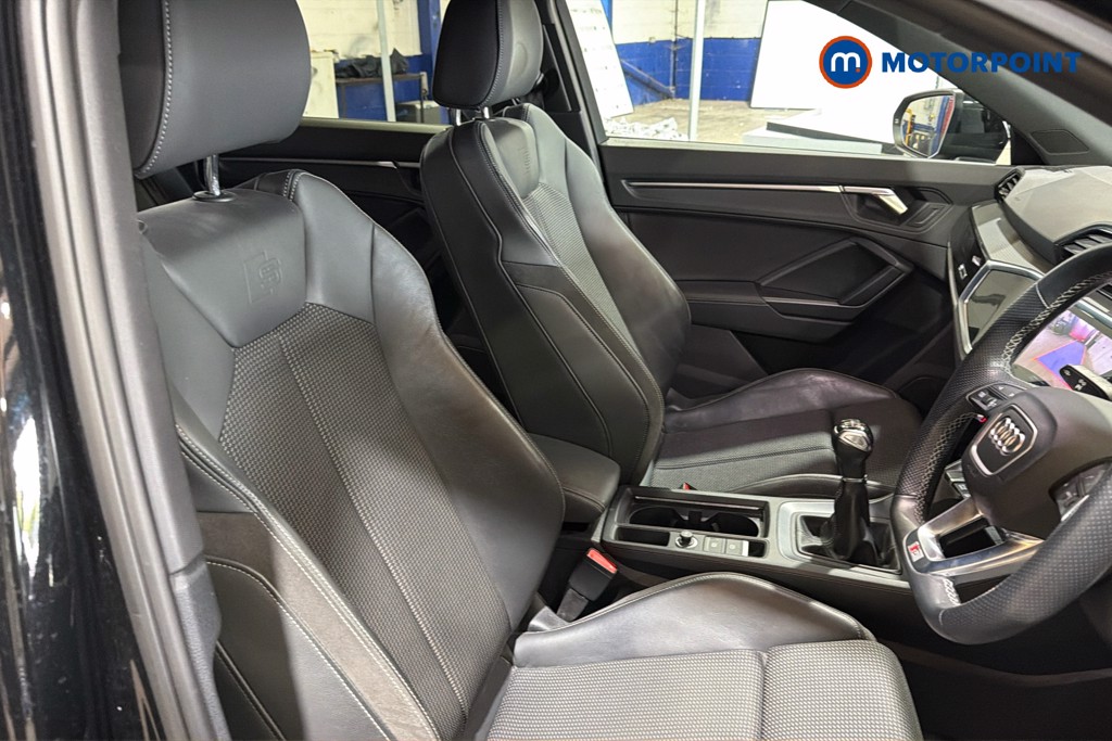 Audi Q3 Black Edition Manual Petrol SUV - Stock Number (1633299) - 22nd supplementary image