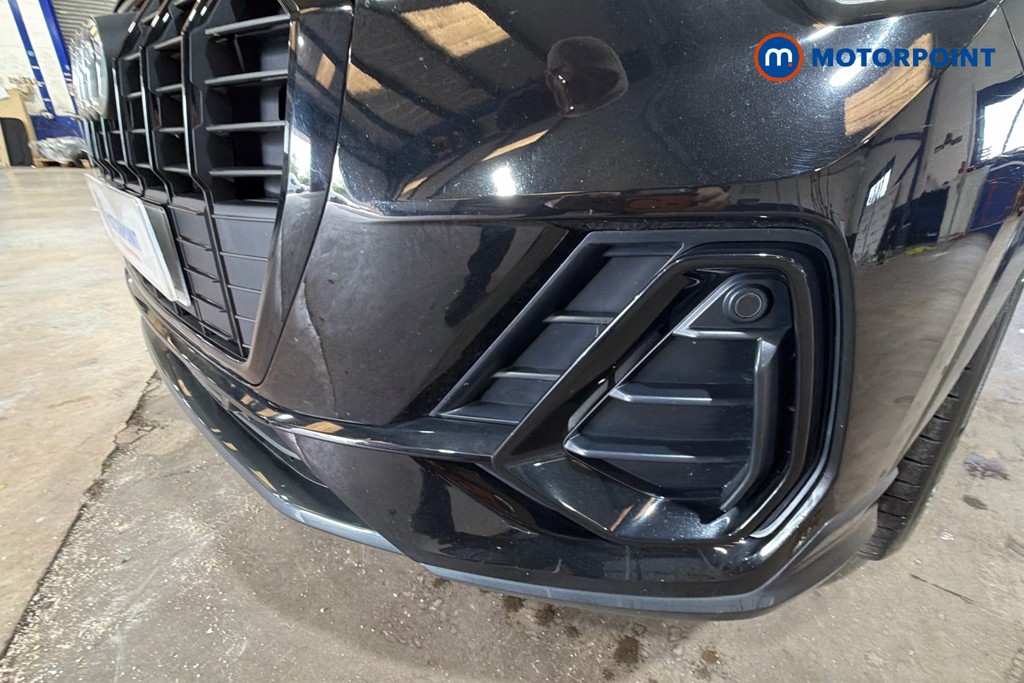 Audi Q3 Black Edition Manual Petrol SUV - Stock Number (1633299) - 46th supplementary image