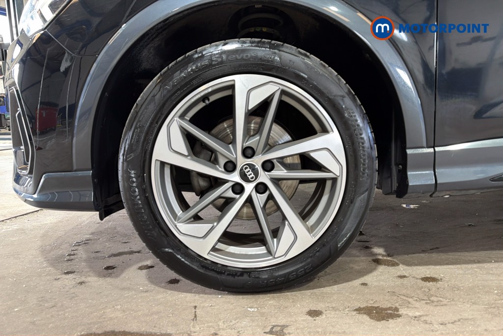 Audi Q3 Black Edition Manual Petrol SUV - Stock Number (1633299) - 47th supplementary image