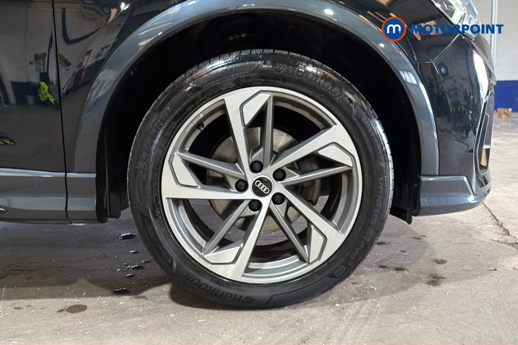Audi Q3 Black Edition Manual Petrol SUV - Stock Number (1633299) - 50th supplementary image